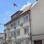Tensiuni Diplomatice: De ce Flutură Încă Steagul Rusiei pe Clădirea Consulatului de la Constanța?