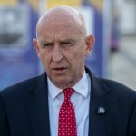 Demisia lui John Healey: Un Semnal de Alarmă pentru Guvernul Starmer și Armata Britanică