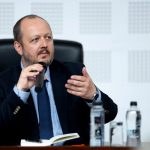 Decizia lui Adrian Papahagi: Retragerea din propunerea lui Eugen Tomac și implicațiile acesteia pentru politica românească