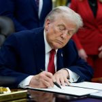 Trump Anunță un Acord Surpriză cu Iranul: Oportunitate sau Tactică Politică?