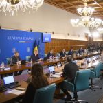 Creșterea salariilor angajaților din companiile de stat: O analiză detaliată a măsurilor guvernamentale și implicațiilor acestora