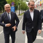 Criza Politică din România: Analiza Deciziei USR și Perspectivele Viitoare
