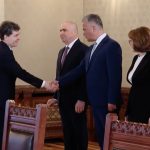 Nicușor Dan și Mutările Strategice din Politica Românească: Desemnarea Premierului Adrian Veștea