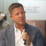 Hubert Thuma și Criza Politică din PNL: O Analiză a Tensiunilor Interne și Impactului Asupra României