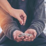 Fenomenul cerșetoriei în Piața Mare din Sibiu: o analiză profundă a cauzelor și implicațiilor